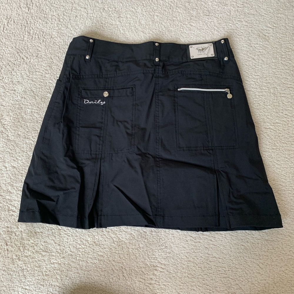 Daily golf skort - Picture 2 of 3